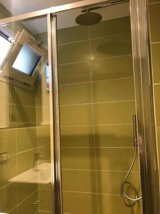 Alloggio Con Piccolo Patio - Bosco Di Capodimonte Apartment Naples